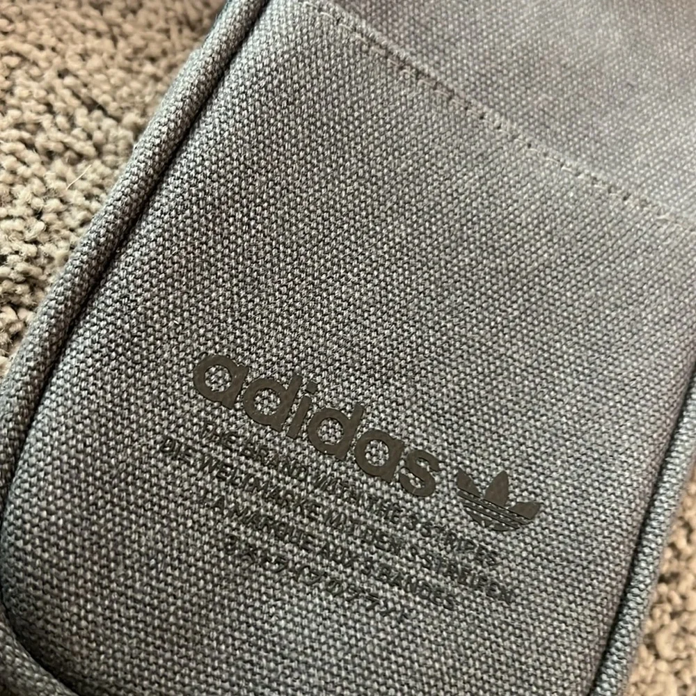 Adidas NMD Pouch NWT - Picture 2 of 7